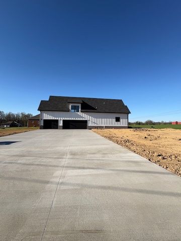 2622 Deer Creek Ln, White House, TN 37188