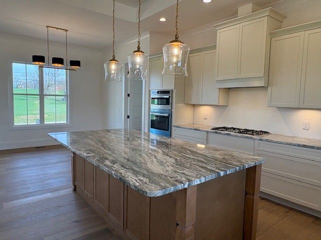 2622 Deer Creek Ln, White House, TN 37188