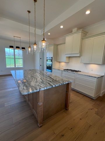 2622 Deer Creek Ln, White House, TN 37188