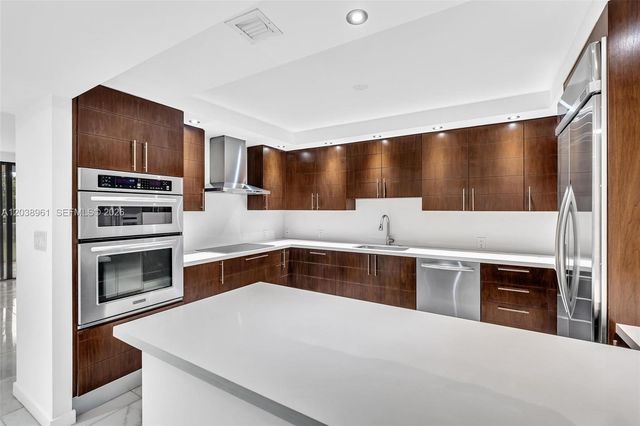 2 Grove Isle Drive B205, Miami, FL 33133