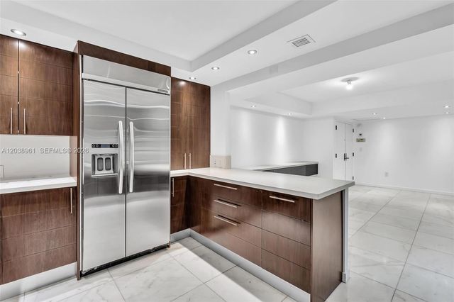 2 Grove Isle Drive B205, Miami, FL 33133