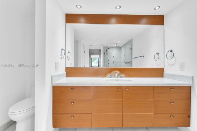 2 Grove Isle Drive B205, Miami, FL 33133