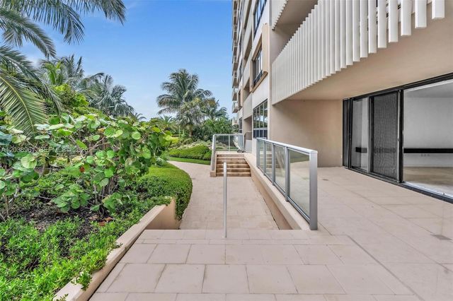 2 Grove Isle Drive B205, Miami, FL 33133