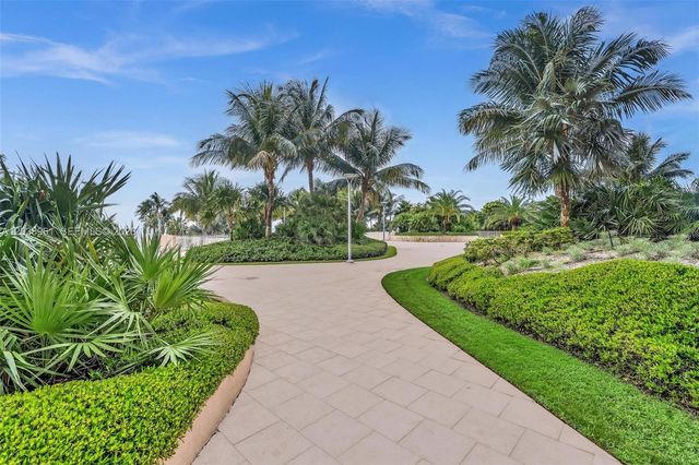 2 Grove Isle Drive B205, Miami, FL 33133
