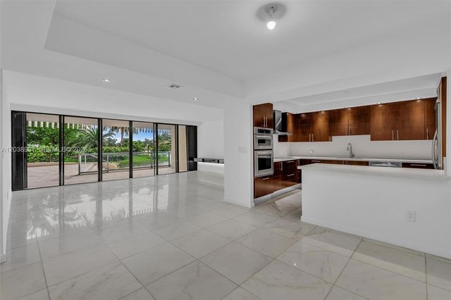 2 Grove Isle Drive B205, Miami, FL 33133