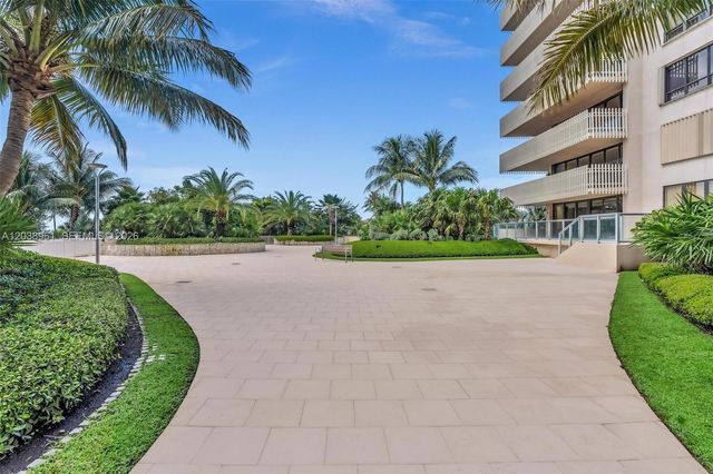 2 Grove Isle Drive B205, Miami, FL 33133
