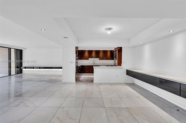 2 Grove Isle Drive B205, Miami, FL 33133