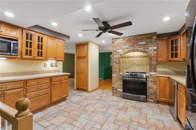 5497 Fortuna Parkway, Clay, NY 13041