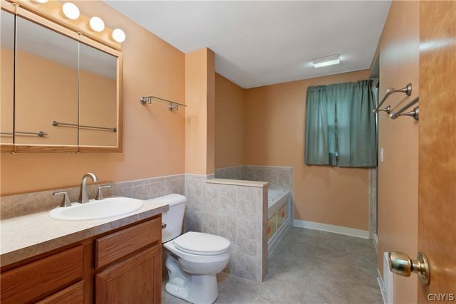 5497 Fortuna Parkway, Clay, NY 13041
