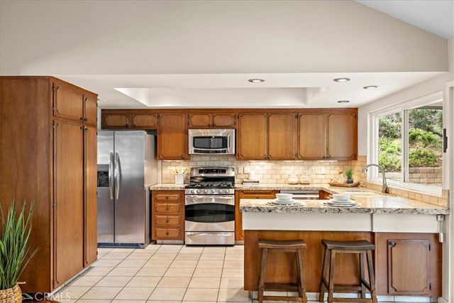 809 Puma Canyon, Glendora, CA 91740
