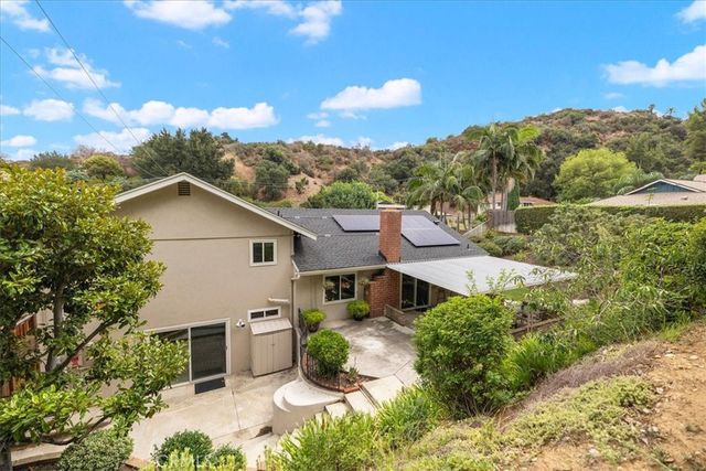 809 Puma Canyon, Glendora, CA 91740
