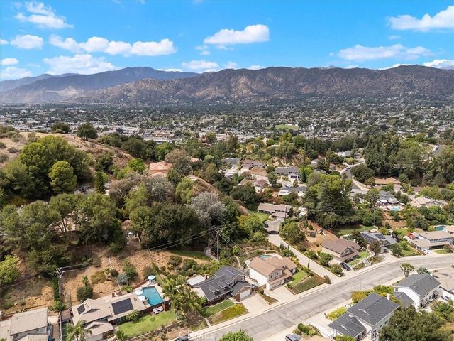 809 Puma Canyon, Glendora, CA 91740