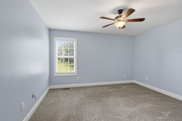 95 Luttrell Dr, Winchester, TN 37398