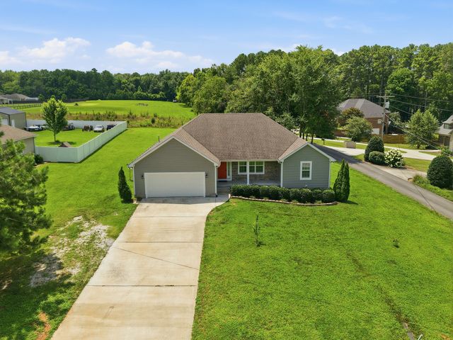 95 Luttrell Dr, Winchester, TN 37398