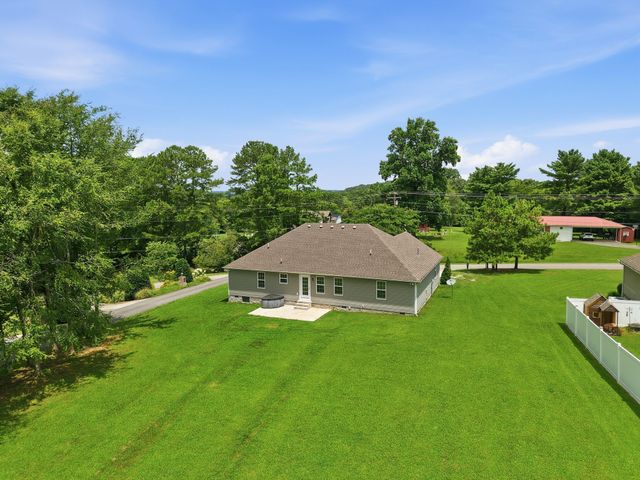 95 Luttrell Dr, Winchester, TN 37398