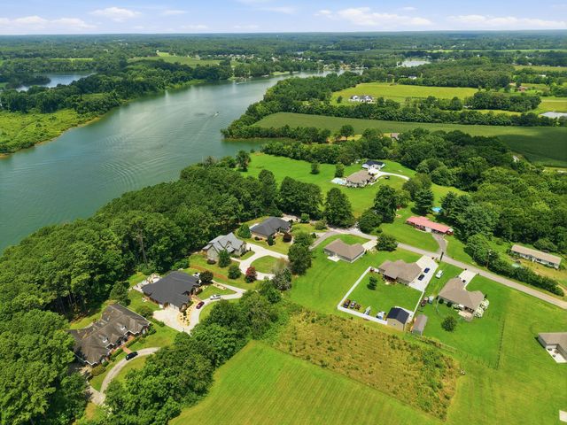 95 Luttrell Dr, Winchester, TN 37398