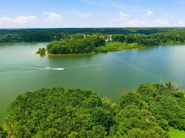 95 Luttrell Dr, Winchester, TN 37398