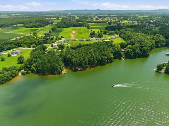 95 Luttrell Dr, Winchester, TN 37398