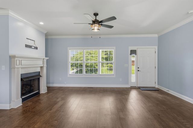 95 Luttrell Dr, Winchester, TN 37398