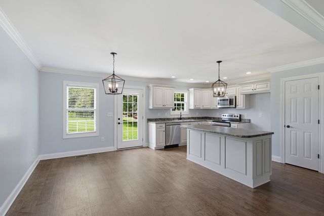95 Luttrell Dr, Winchester, TN 37398