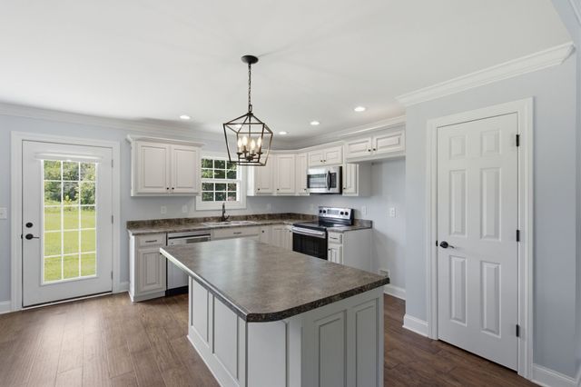 95 Luttrell Dr, Winchester, TN 37398