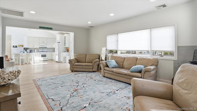 32 Red Creek Road, Hampton Bays, NY 11946