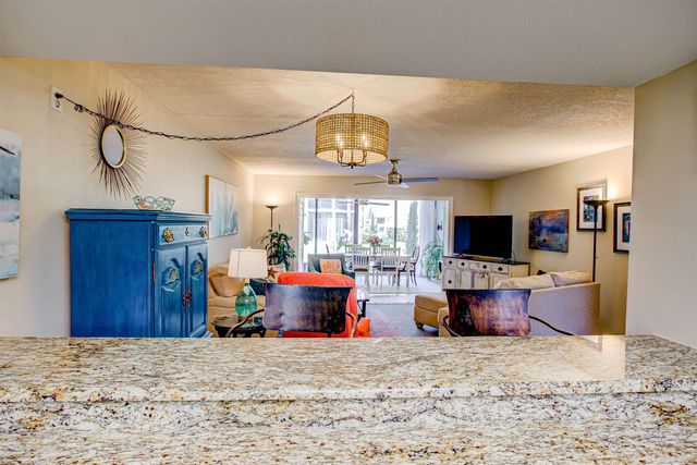 64 Village Del Prado Cir, St Augustine, FL 32080