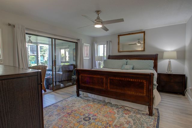 64 Village Del Prado Cir, St Augustine, FL 32080