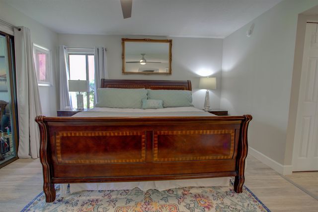 64 Village Del Prado Cir, St Augustine, FL 32080