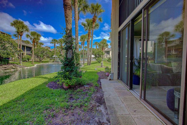 64 Village Del Prado Cir, St Augustine, FL 32080