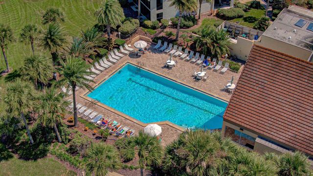 64 Village Del Prado Cir, St Augustine, FL 32080