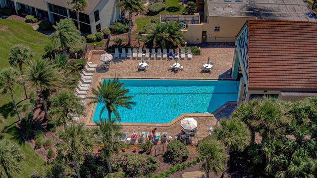 64 Village Del Prado Cir, St Augustine, FL 32080