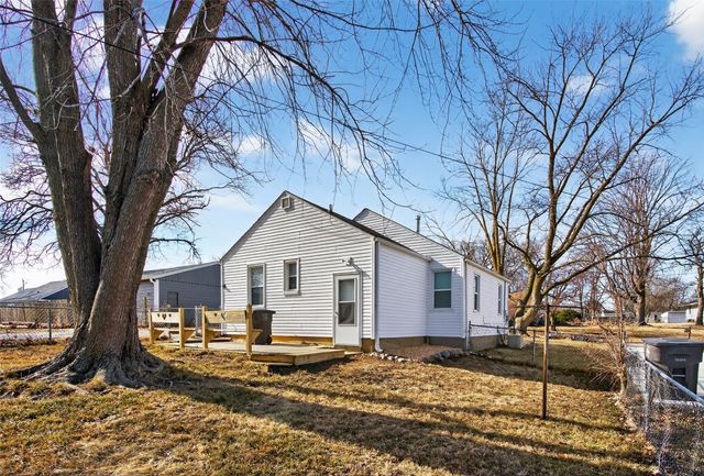 4703 SW 2nd Street, Des Moines, IA 50315