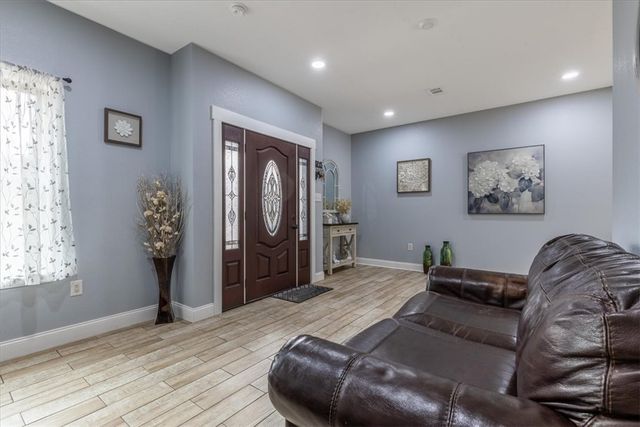 41 W Ozark Trail, Fayetteville, AR 72701