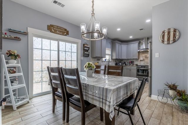 41 W Ozark Trail, Fayetteville, AR 72701