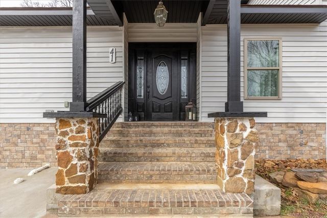 41 W Ozark Trail, Fayetteville, AR 72701