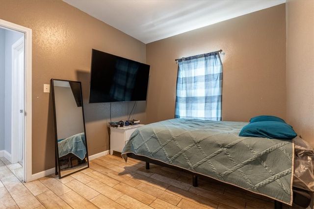 41 W Ozark Trail, Fayetteville, AR 72701