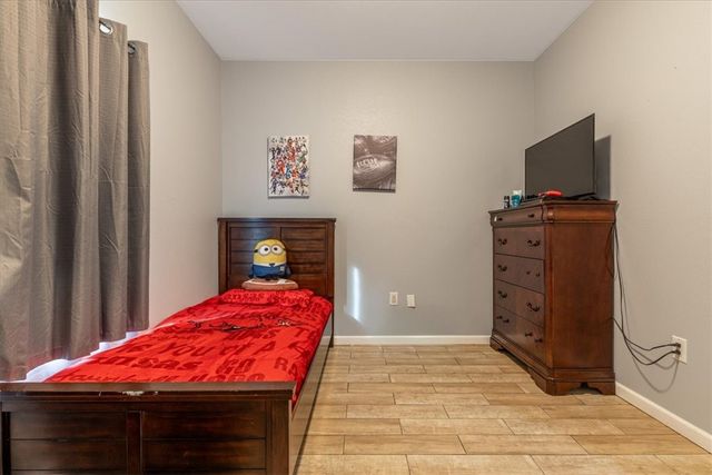 41 W Ozark Trail, Fayetteville, AR 72701