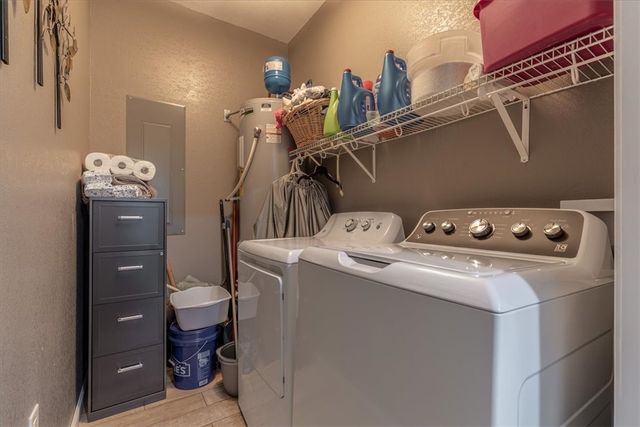 41 W Ozark Trail, Fayetteville, AR 72701