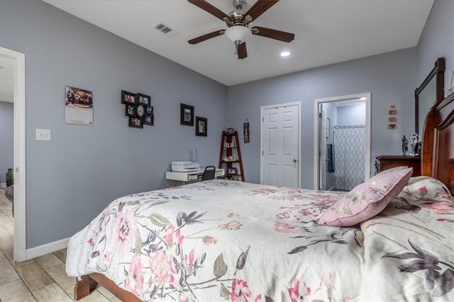 41 W Ozark Trail, Fayetteville, AR 72701