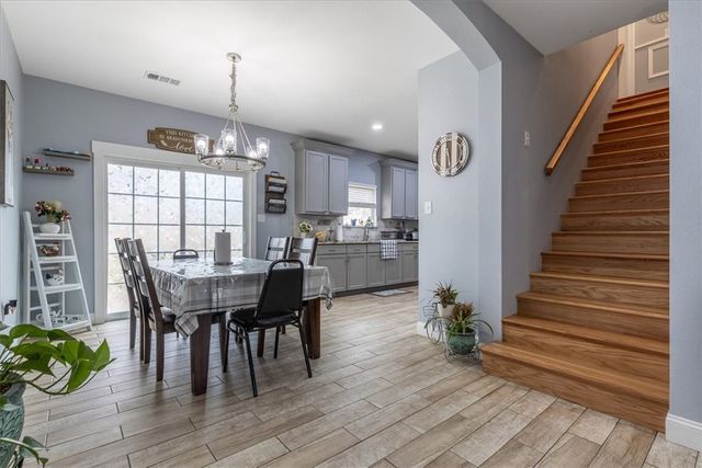 41 W Ozark Trail, Fayetteville, AR 72701