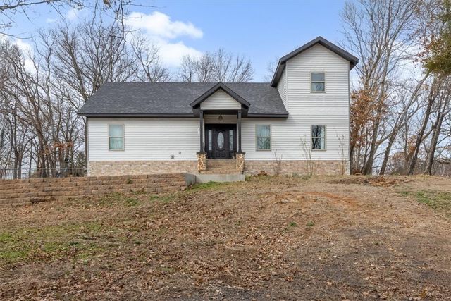 41 W Ozark Trail, Fayetteville, AR 72701