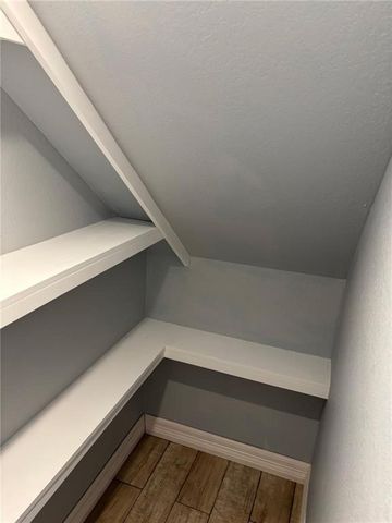 41 W Ozark Trail, Fayetteville, AR 72701