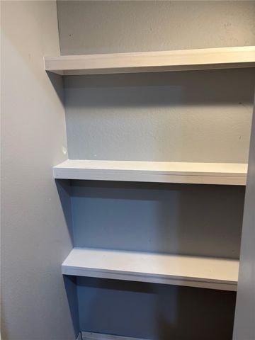 41 W Ozark Trail, Fayetteville, AR 72701