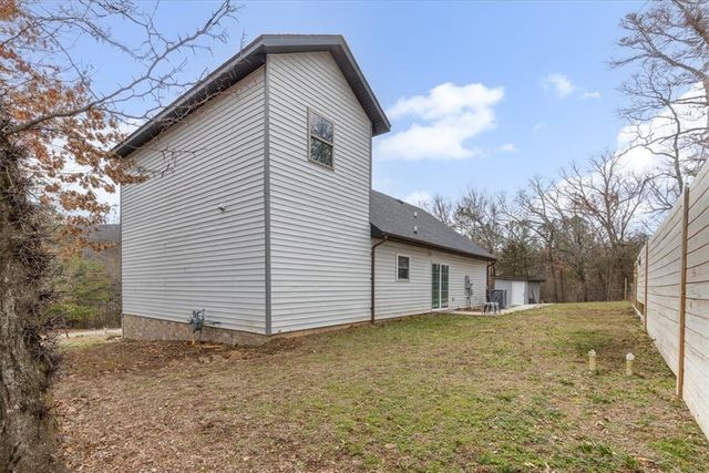 41 W Ozark Trail, Fayetteville, AR 72701