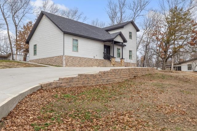 41 W Ozark Trail, Fayetteville, AR 72701