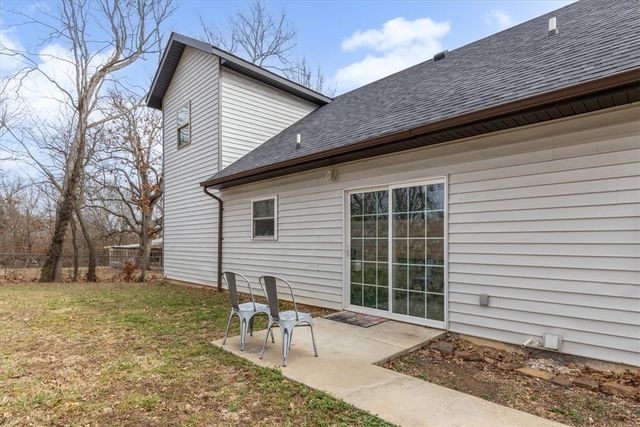 41 W Ozark Trail, Fayetteville, AR 72701
