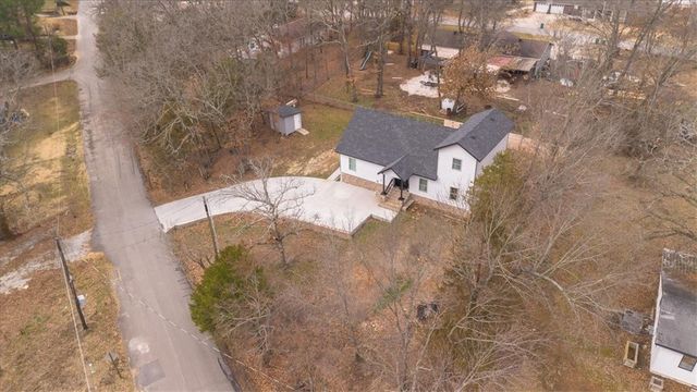 41 W Ozark Trail, Fayetteville, AR 72701