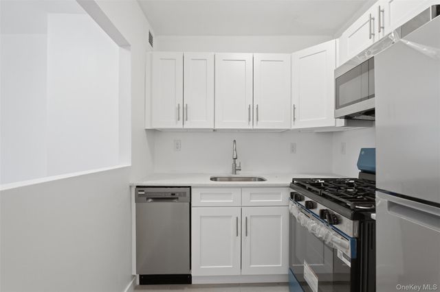 671 Bronx River Road 2N, Yonkers, NY 10704