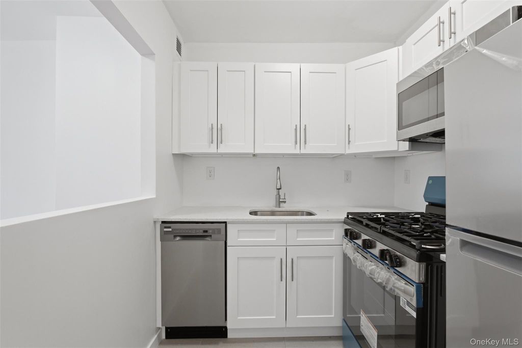 671 Bronx River Road 2N, Yonkers, NY 10704 — photo 5